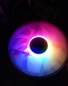 PC tuning RGB podsvicene vetracky 120mm (bila / cerna) nove - 9