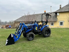 Traktor/ Malotraktor 4x4 s čelním nakladačem - 9