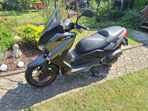 Yamaha X Max 125 - 9