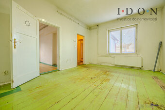 Prodej podílu rodinného domu 68 m², pozemek 332 m² , ulice J - 9