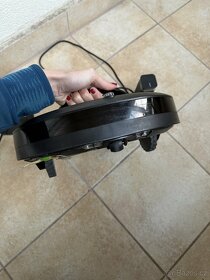 Robotický vysavač iRobot Roomba e5 stříbrný - 9