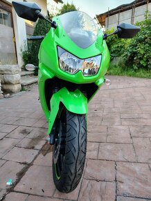 Kawasaki ninja 250R - 9