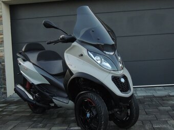 PIAGGIO MP3 500 HPE 2019 - 9