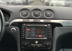 Ford S-MAX 2.0 TDCi KŮŽE NAVI PANORAMA manuál 120 kw - 9