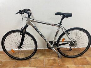 28" pánské trekové kolo Rock Machine Crossride 500 rám 20" - 9