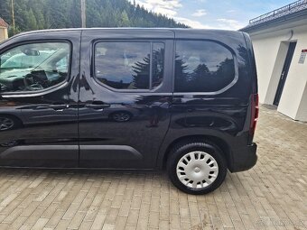 OPEL COMBO, 1.5 TDCi (96 kW), r.v. 11/2020, 5 míst, NAVI - 9