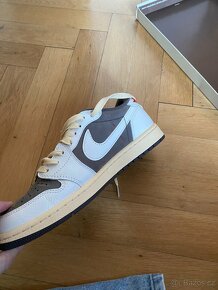 Jordan 1 Low Travis Scott Reverse Mocha - 9