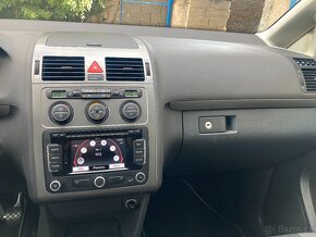 VW TOURAN 1.9TDI,EDICE FREESTYLE,TAŽNÉ,NAVIGACE,ALU - 9