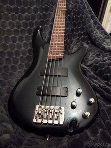 Ibanez SR305 pětistrunná rok 2008 - 9