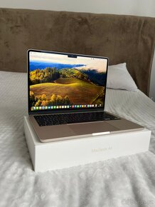 Macbook air 13.6 s čipem M2 2023 - 9