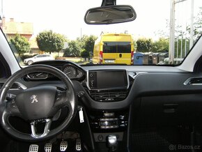 Peugeot 2008 Premium 1,6 e-HDi 115k man6 Závěs,Navi-PRODÁM - 9