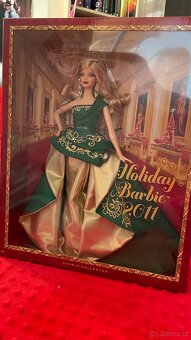 Barbie panenka Holiday 2011 - 9