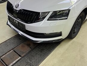 ► ŠKODA OCTAVIA  2.0TDI 110KW SPORTLINE VIRTUAL FULL LED - 9