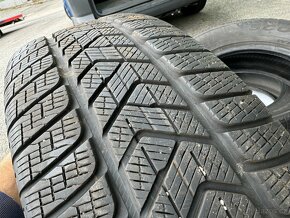 Zimní pneumatiky Pirelli Scorpion Winter 235/65 R18 - 9