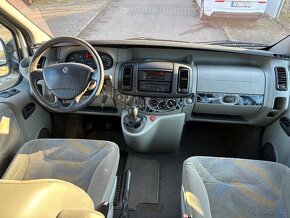 Renault Trafic 1.9 dCi Passenger - 9