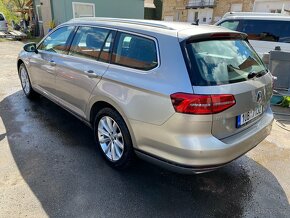 Volkswagen Passat, 2,0 TDi 110kw 4motion,Highline - 9