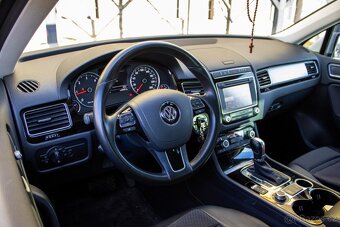 Volkswagen Touareg II 3.0 V6 4MOTION - 9