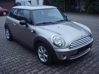 Mini Cooper 1.4i 70kw 2009 130tkm - 9