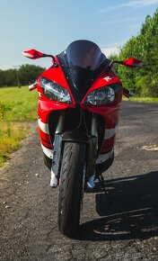 Yamaha YZF-R1 - 9