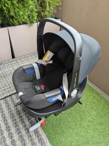 Britax RÖMER Baby-Safe 2 i-size Cosmos Black + základna - 9