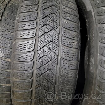 Zimní Pirelli 205/50R17 - 9