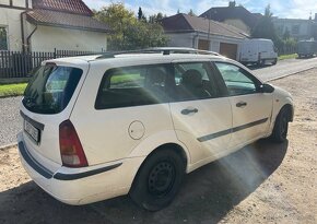 Ford Focus 1.8 TDCI 55 kW, rok 2002 Klima, el.okna - 9