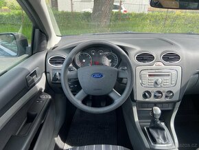 Ford Focus 1.6 i Klimatizace, 2x Pneu - 9
