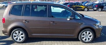 Volkswagen Touran III 2.0 Tdi 103KW LIFE 182tkm BUFÍK r.2014 - 9