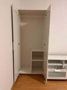 OBÝVÁKOVÁ STĚNA IKEA - 9