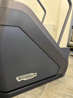 Technogym 1000 LED step - 9