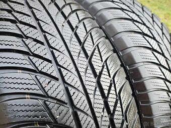 2x Zimní pneu Bridgestone Blizzak LM-001 - 215/65 R17 - 90% - 9