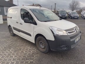 Citroën Berlingo 1,6 diesel 3 místa, výklopná střecha 2012 - 9