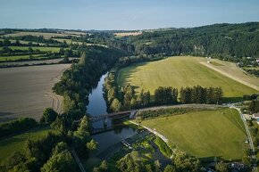 Prodej pozemku 575m2 u jezu řeky Sázavy - Vlastějovice - 9