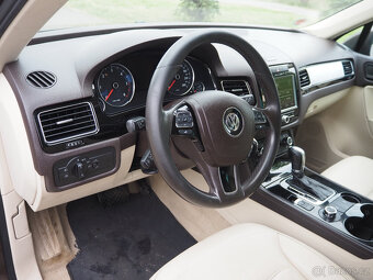 Volkswagen Touareg 3.0 TDI KŮŽE,KLIMA, TZ - 9