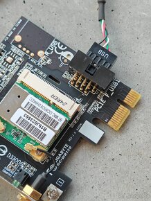 Základní deska GIGABYTE VGA-Z77X-UD5H WiFi, Bluetooth - 9