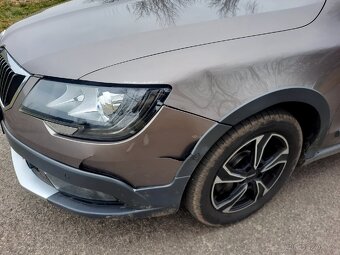 Škoda Superb 2,0 tdi 125 kw 4X4 SCOUT vybava čr DPH - 9