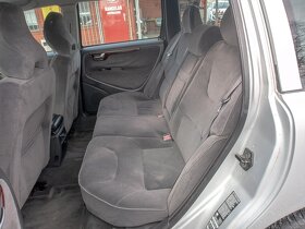 Volvo V70 2.4D 120KW AWD A/T BEZ KOROZE - 9