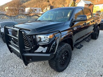 2017 Toyota Tundra Platinum 1794 5,7 V8 kola 35” lift 3” - 9