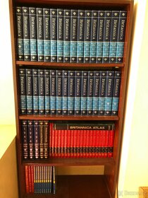 Encyclopedia Britannica - 9