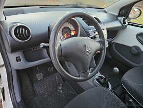 PEUGEOT 107 1.0i 12V KLIMA ABS 5.DV - 9