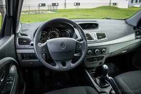 Renault Mégane 1,6 16V 74kw 2012 120ooo km /AJ NA SPLÁTKY/ - 9