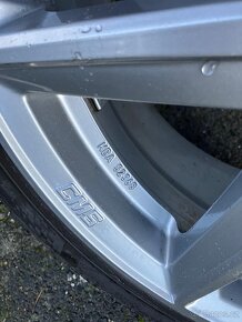 Alu Kola 225/35 R19 - 9