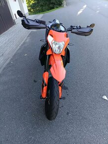 KTM 690 SMC-R 2023 - 9