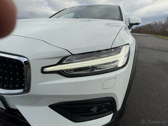 Volvo V60 Cross Country D4 AWD Polestar - 9