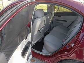 Hyundai Accent AUTOMAT 2009 - 9