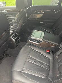 BMW 750i xDrive LIM - plná výbava + zimní pneu - 9