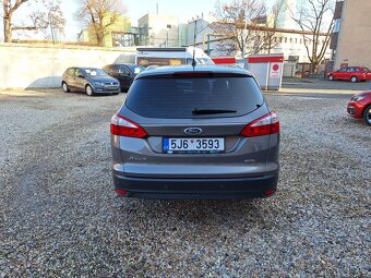 Ford Focus 1.0E.B 74KW Servisní kniha, Klimatizace , Kombi - 9