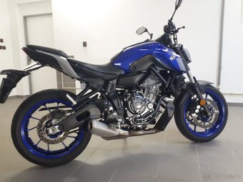 YAMAHA MT 07 - 9