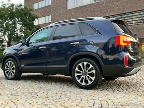 Kia Sorento 2.2CRDi 4x4 AUT KAMERA LED VÝHŘEV SERVISKA - 9