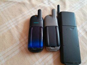 Mobilní telefony Siemens - malá sbírka 18 ks+další navíc - 9